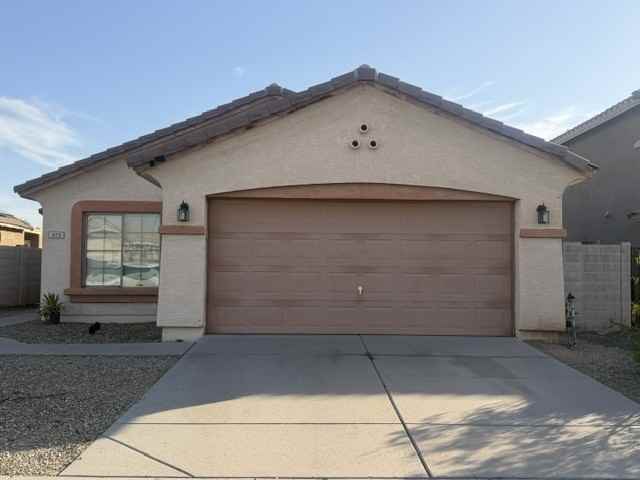 573 S 167th Dr - Photo 2 of 20