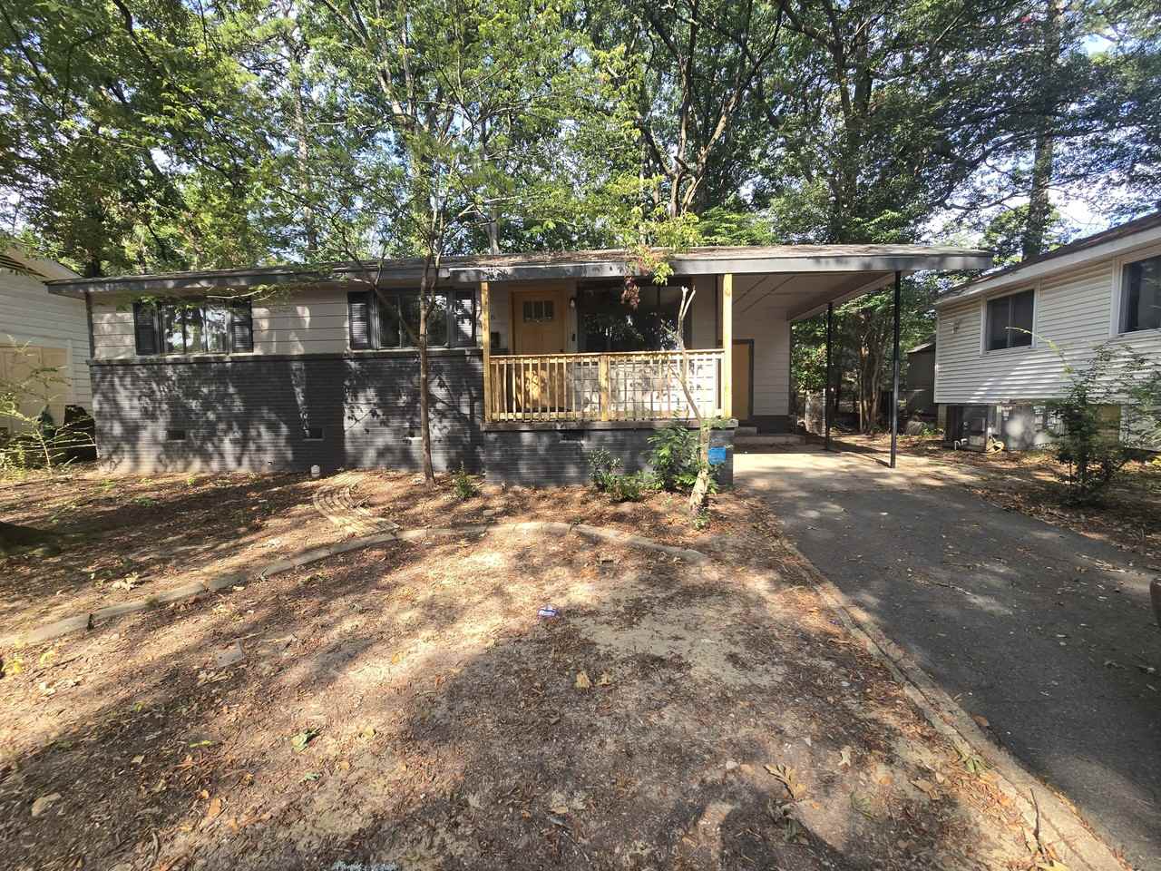 16 Irving Dr - Photo 2 of 3