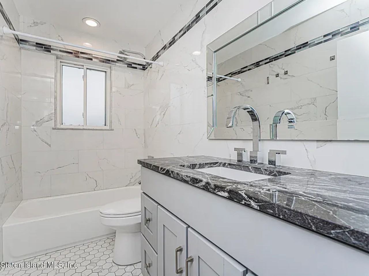 31 Hylan Blvd - Photo 2 of 4