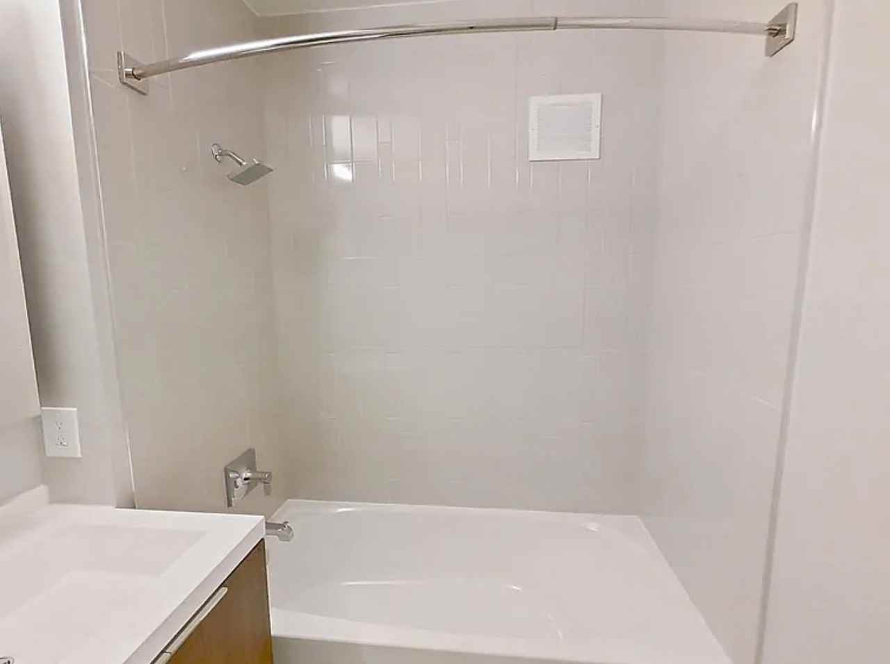 37 Hudson St - Photo 3 of 6