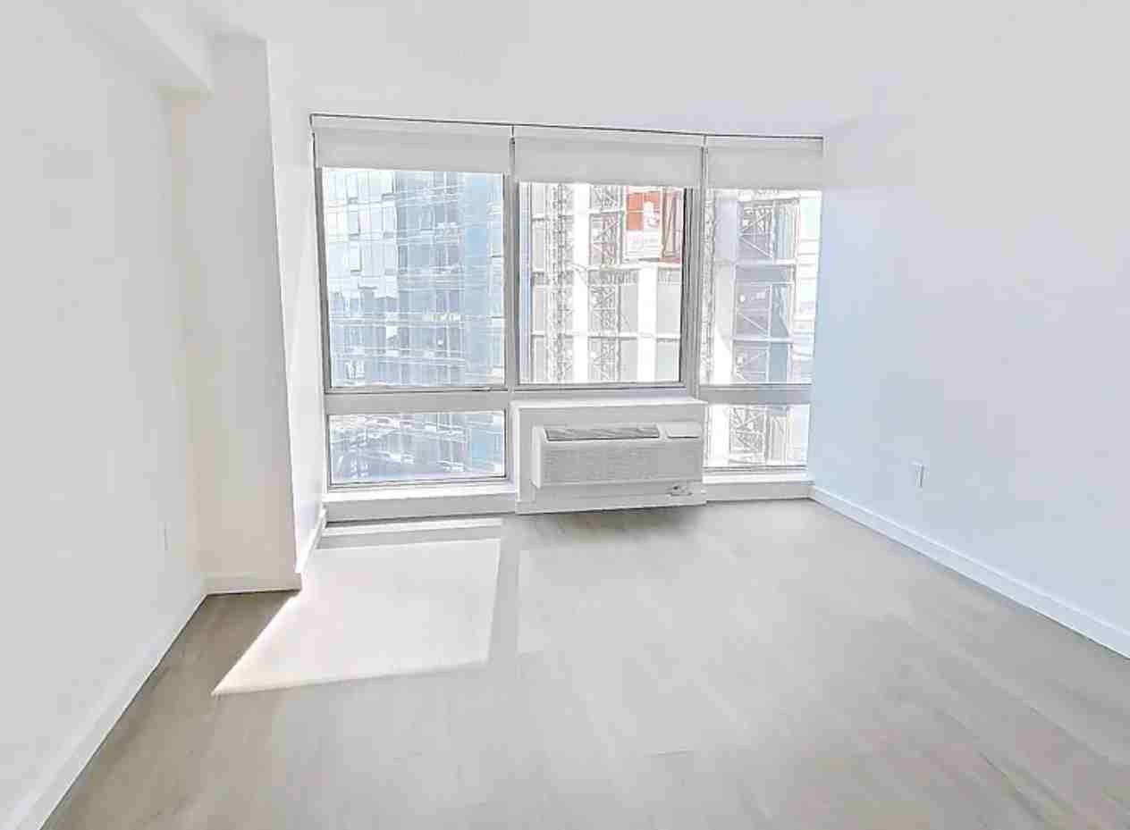 37 Hudson St - Photo 6 of 6