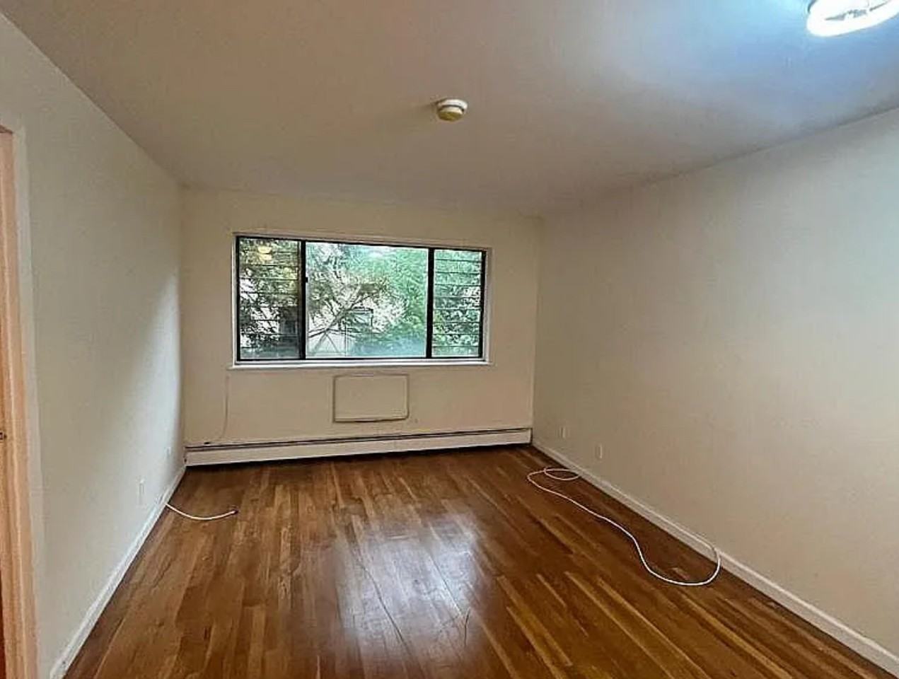 134 Hillside Ave - Photo 3 of 6