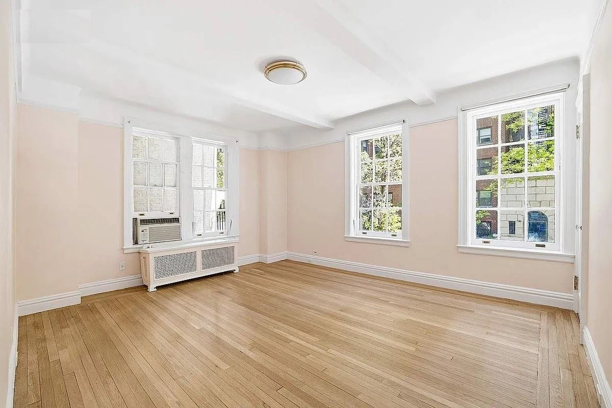 25 E 86th St - Photo 4 of 11