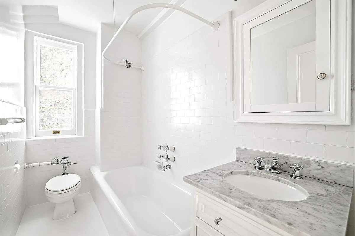 25 E 86th St - Photo 5 of 11
