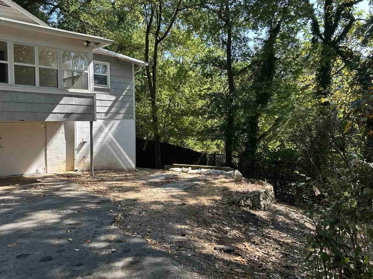 310 1/2 E View Dr - Photo 4 of 45