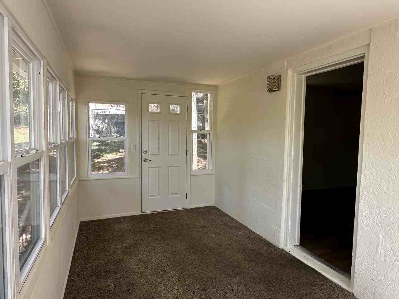 310 1/2 E View Dr - Photo 7 of 45