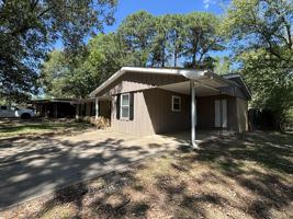featured image of 1304 Lee St