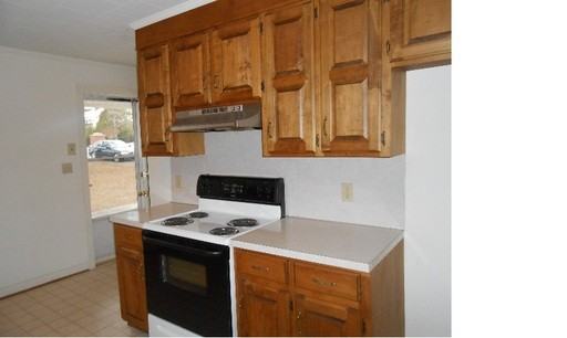 15520 Stokes Ferry Rd - Photo 3 of 6