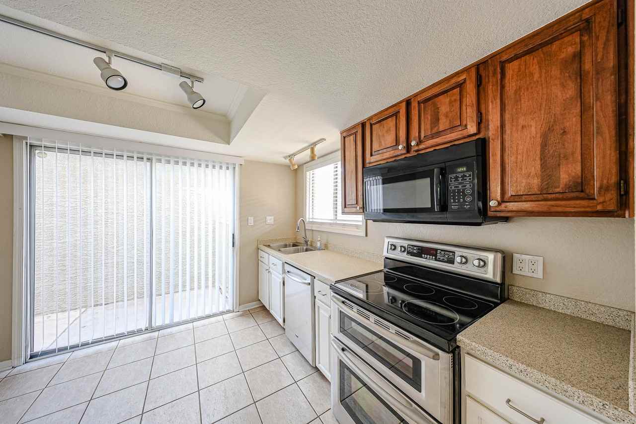 2507 W Greenway Rd #1 - Photo 5 of 32