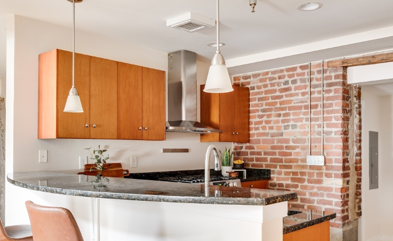 2501 E Franklin St #U6 - Photo 3 of 9