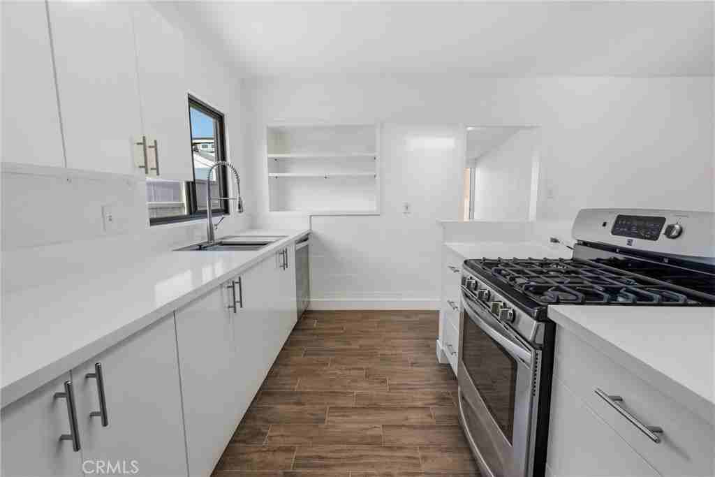 217 S Aviation Blvd - Photo 7 of 9
