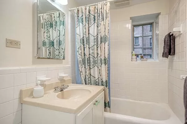 988 Memorial Dr #187 - Photo 5 of 10