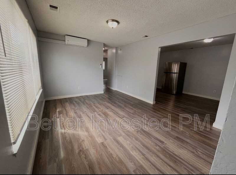 304 Cooper Ln #E - Photo 2 of 9