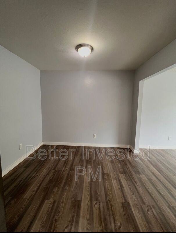 304 Cooper Ln #E - Photo 4 of 9