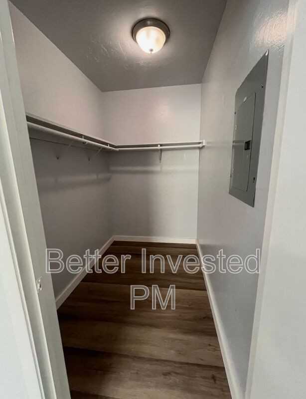 304 Cooper Ln #E - Photo 7 of 9