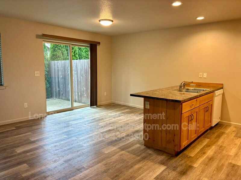 817 Main St - Photo 7 of 50