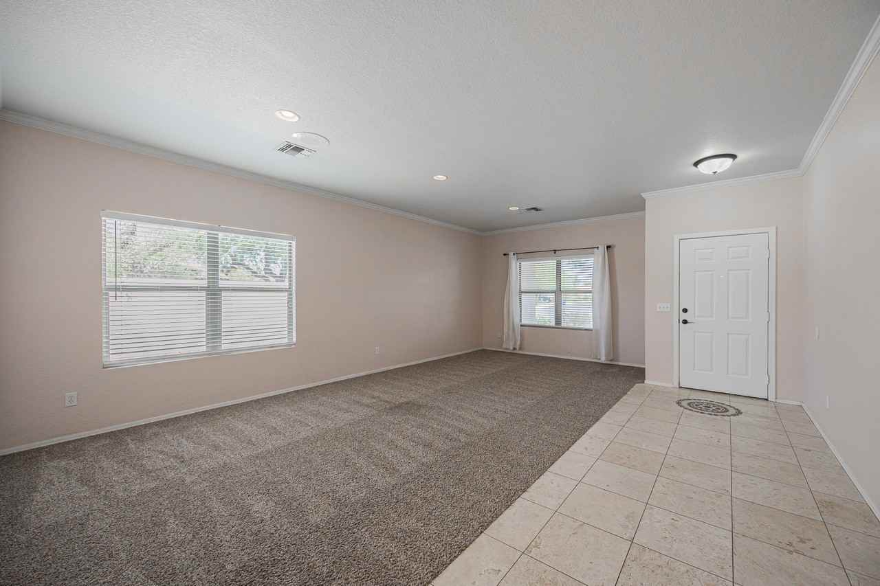 3864 S Emery - Photo 4 of 27