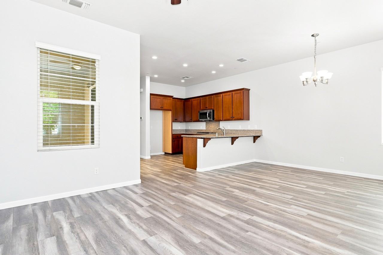 4300 Adriatic Sea Way - Photo 4 of 15