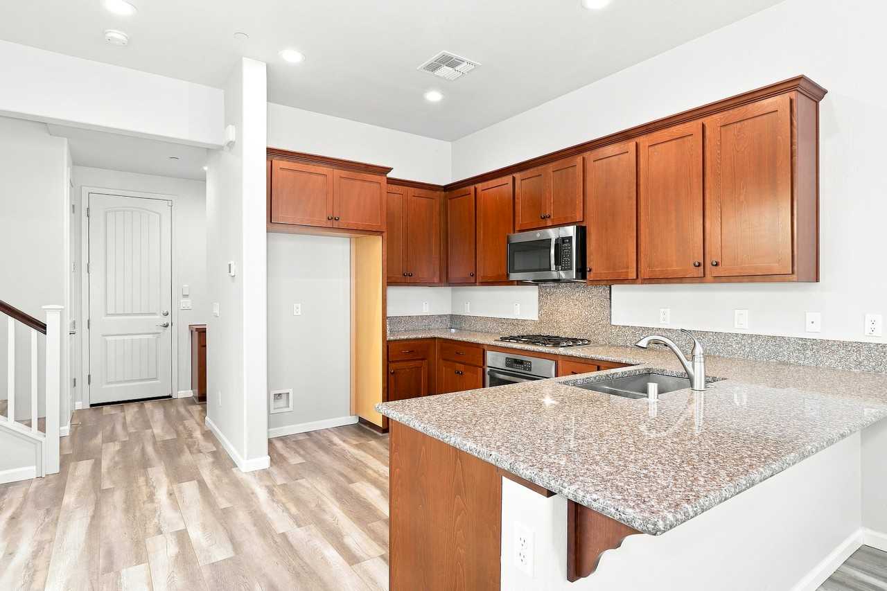 4300 Adriatic Sea Way - Photo 6 of 15