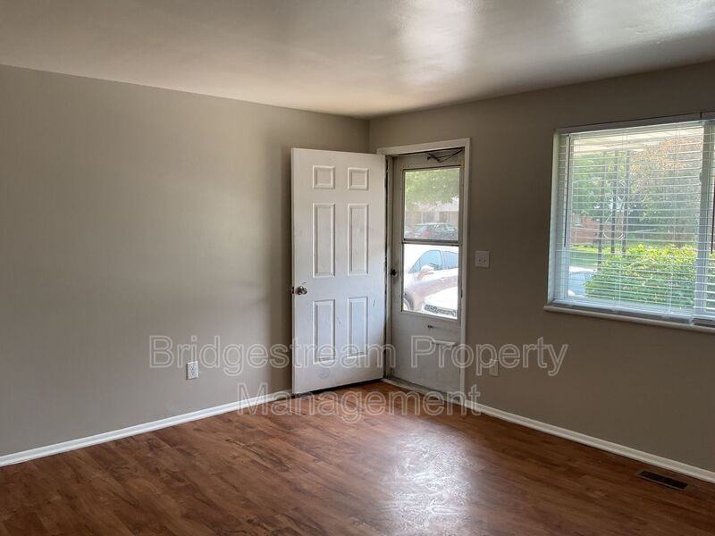 4953 Leeper St - Photo 6 of 21