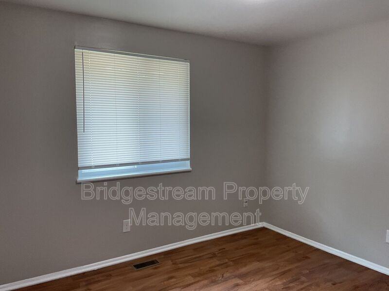 4953 Leeper St - Photo 7 of 21