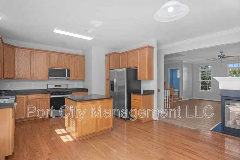 905 Hall Station Dr - Photo 5 of 28