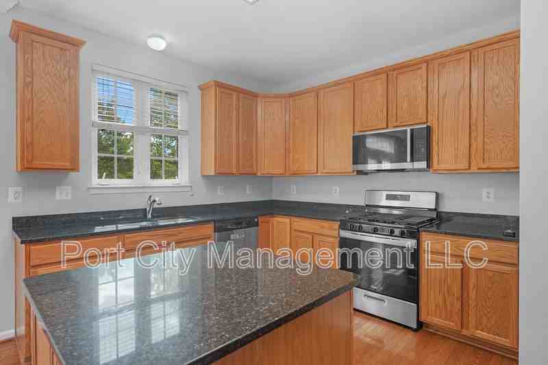 905 Hall Station Dr - Photo 6 of 28