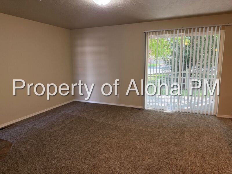 10639 W Wasdale Dr #102 - Photo 4 of 17