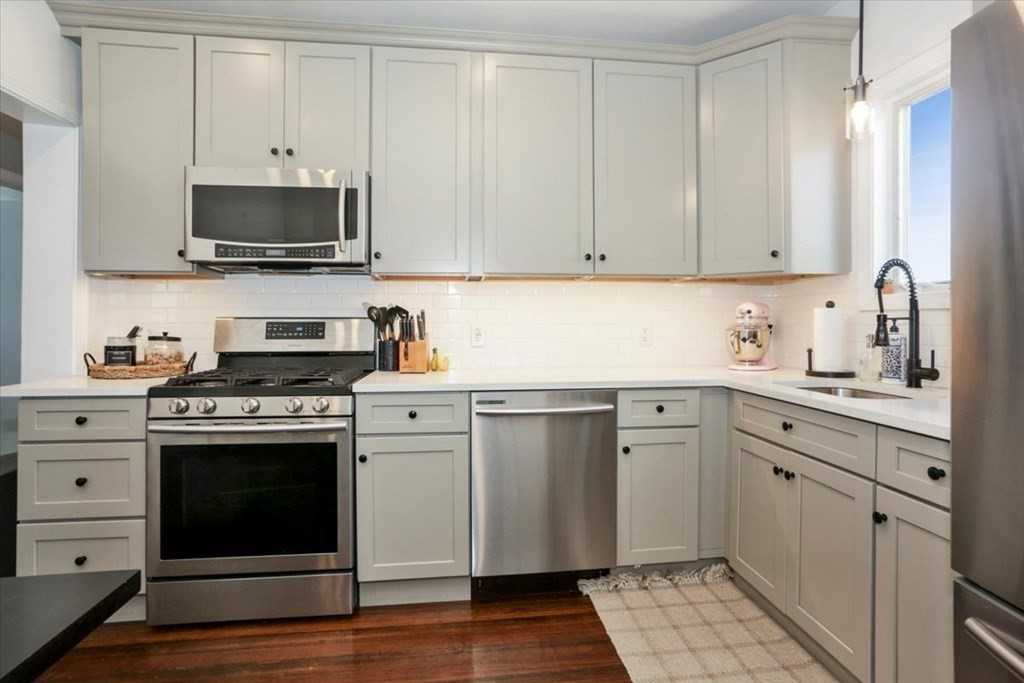 50 Trident Ave #C - Photo 2 of 12