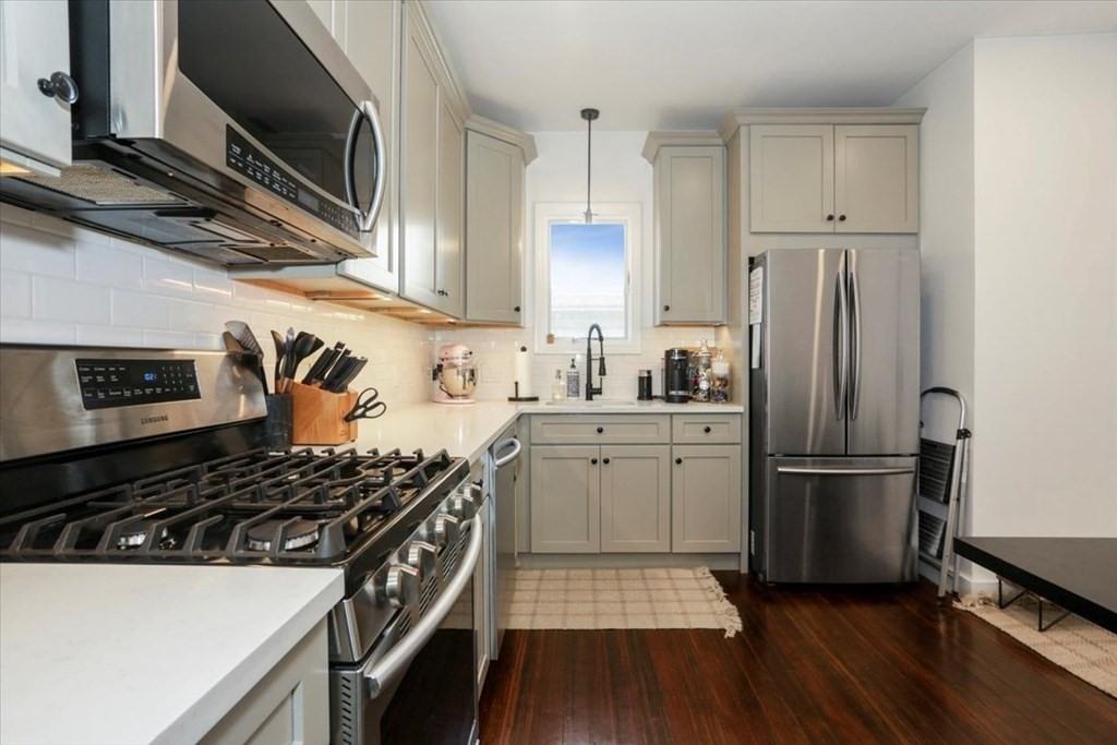 50 Trident Ave #C - Photo 3 of 12