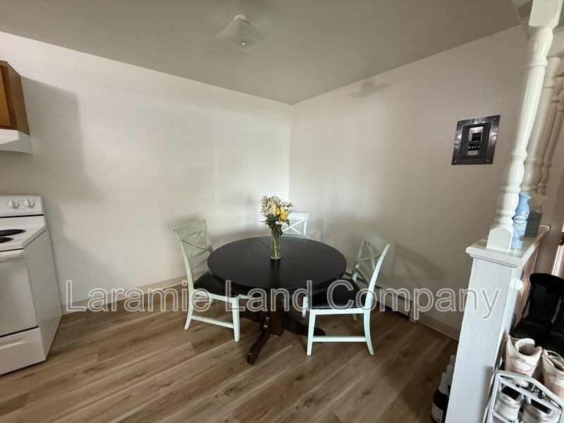1158 N 17th St - Photo 3 of 8