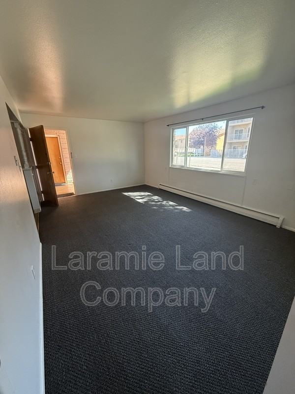 1158 N 17th St - Photo 5 of 8