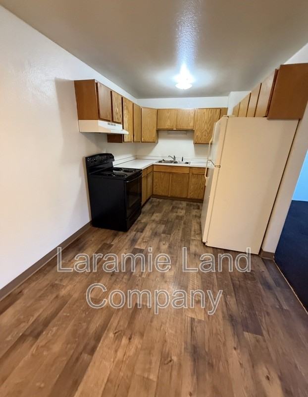 1609 E Baker St - Photo 3 of 7