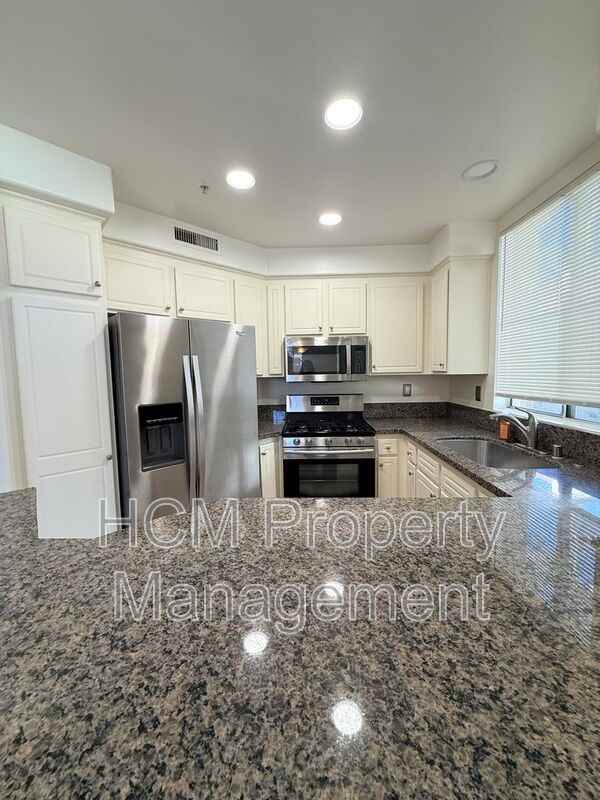 2741 Dietrich Dr - Photo 5 of 26