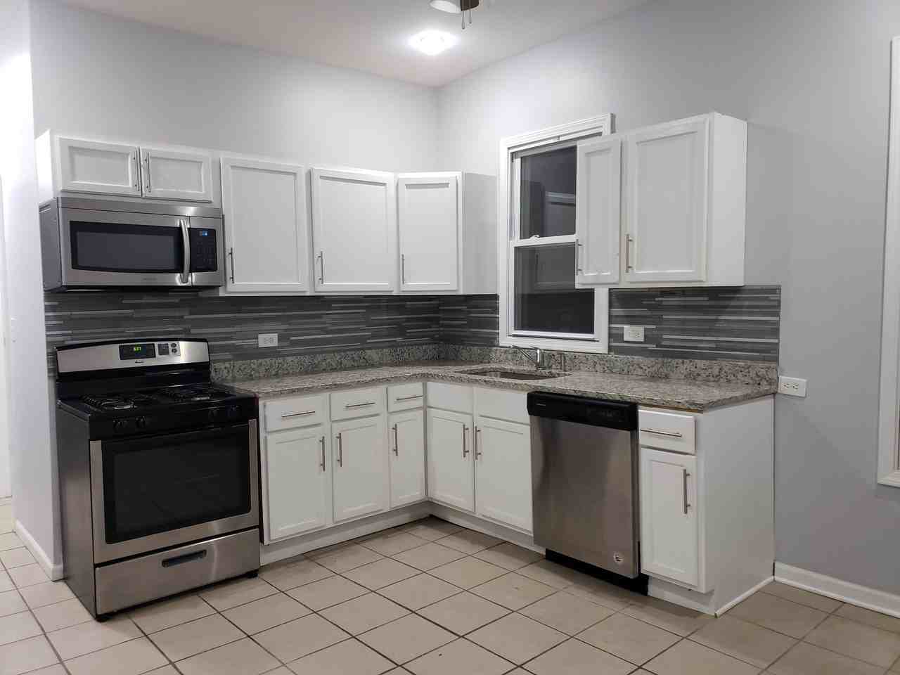 2300 N Hamlin Ave #2F - Photo 2 of 7