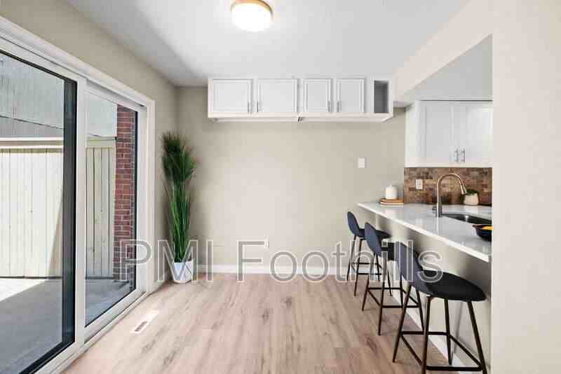 206 S Holman Way - Photo 5 of 46