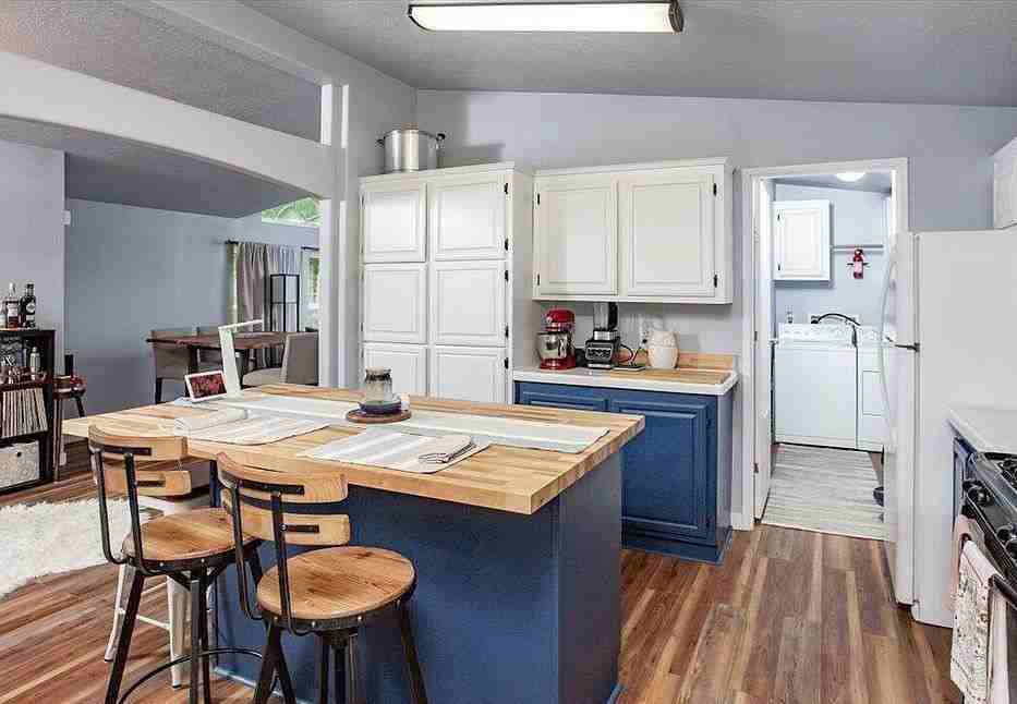 202 W Wilmington Dr - Photo 4 of 22