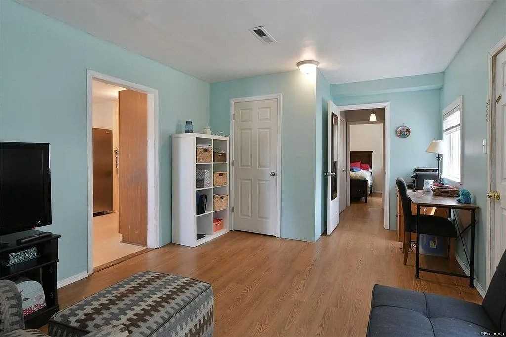 1334 S Raritan St - Photo 6 of 11