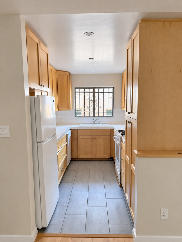 925 S Holt Ave ##3