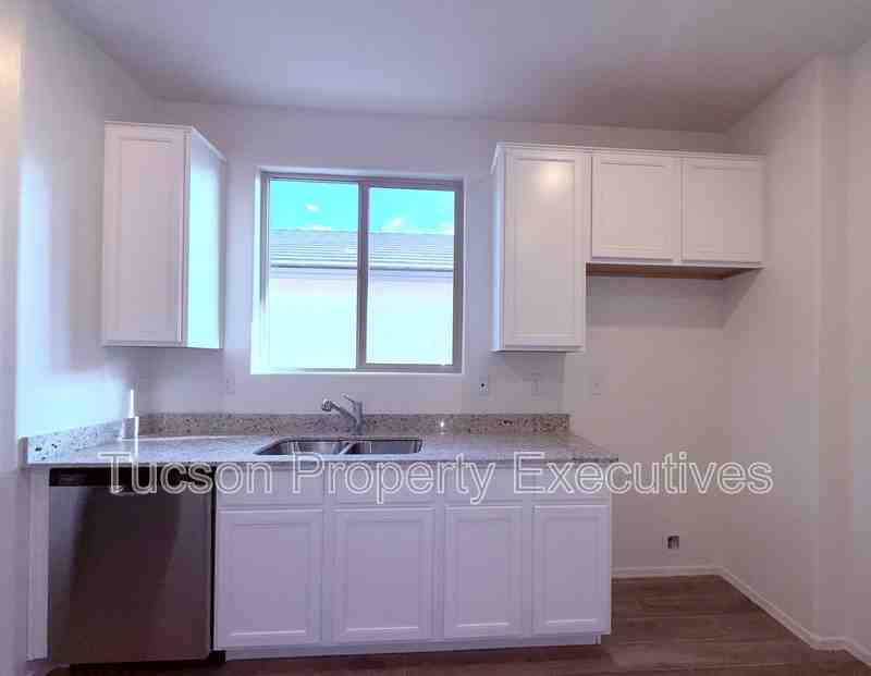 9329 N Peridot Vista Ave - Photo 5 of 26