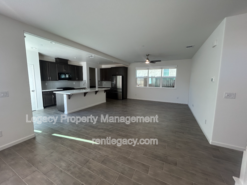 1105 Hiramatsu Ln - Photo 3 of 27