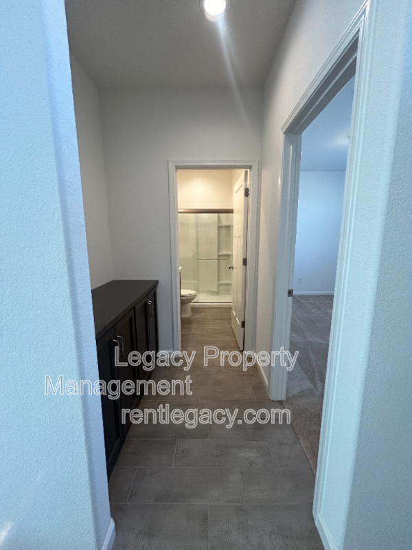 1105 Hiramatsu Ln - Photo 7 of 27