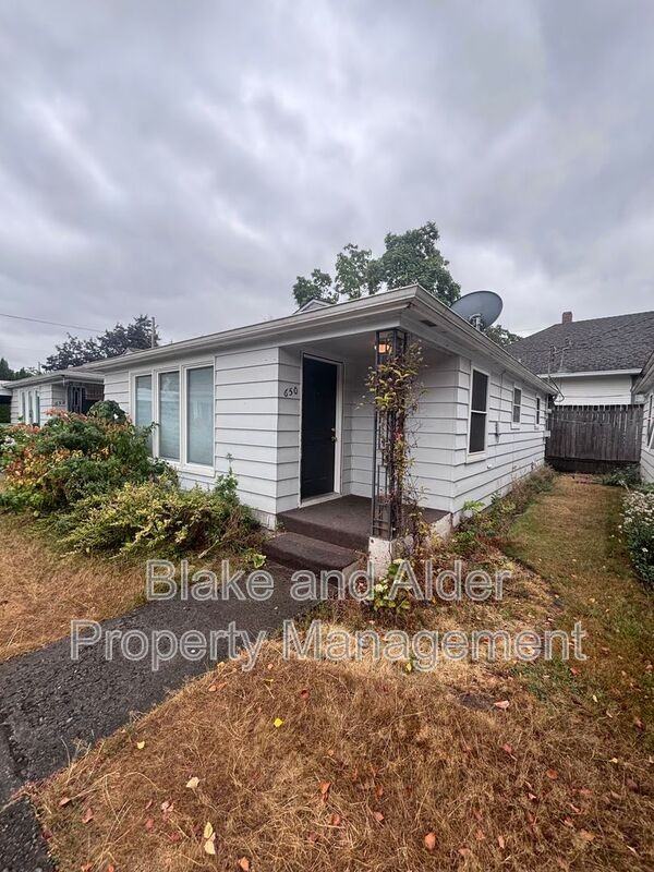 650 Breys Ave Ne - Photo 3 of 18