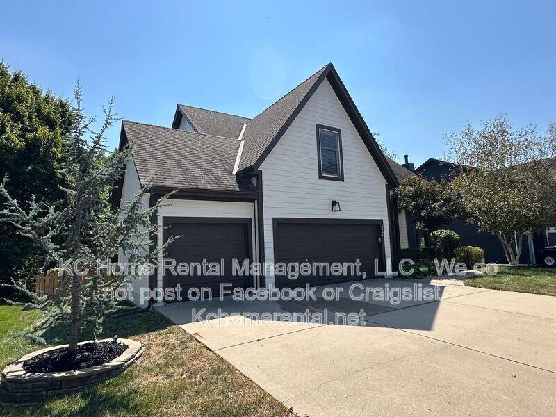 5605 W 153rd Ter - Photo 3 of 50