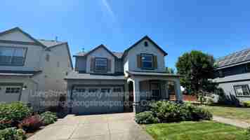 featured image of 3590 Se Charter Pl