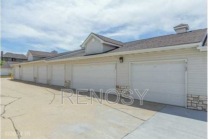 6255 Beechtree Dr #5102 - Photo 3 of 22