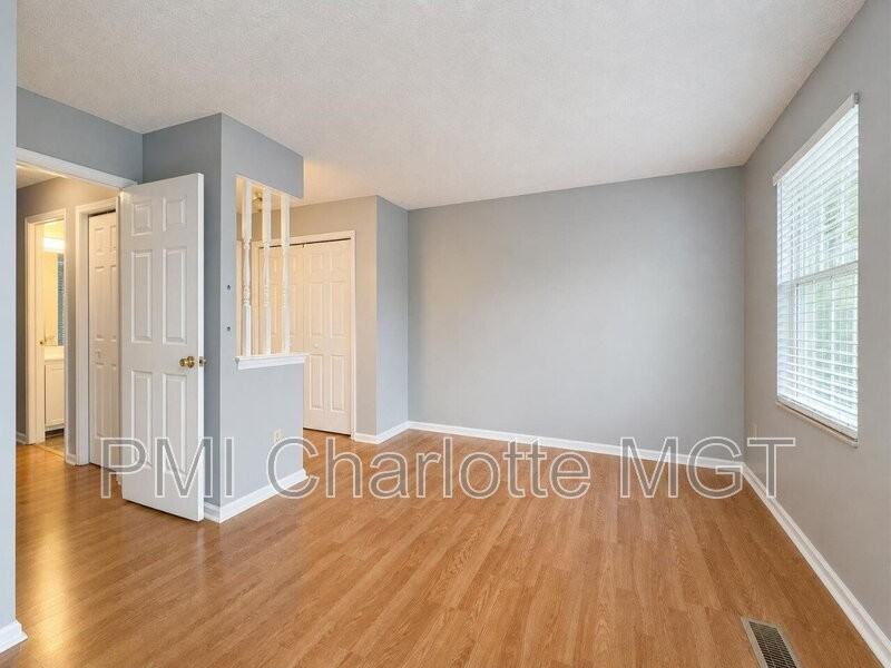 654 Lex Dr - Photo 7 of 14