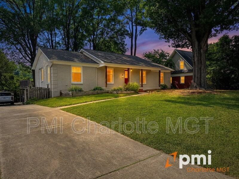 1140 Bevis Dr