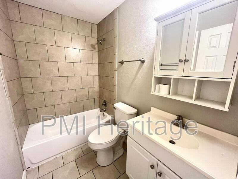 103 W Martin Luther King Jr Blvd #5 - Photo 5 of 10