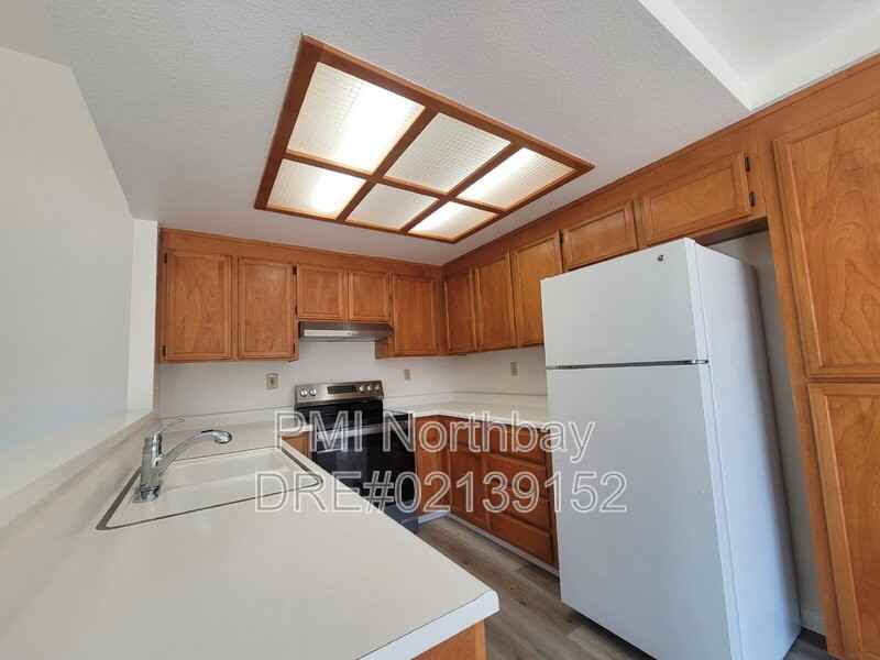 408 Hamilton Dr - Photo 5 of 14